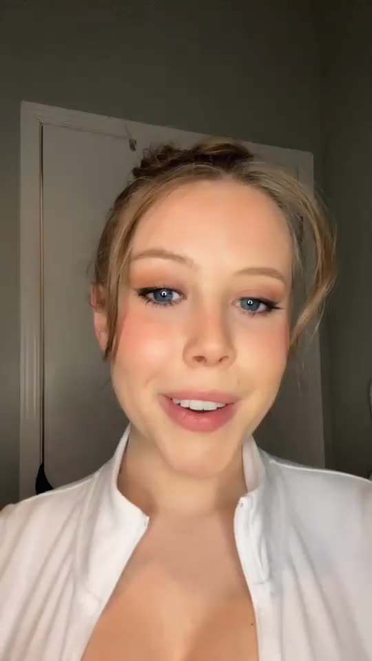 Snaptik 6914791751735627013 emily Trim