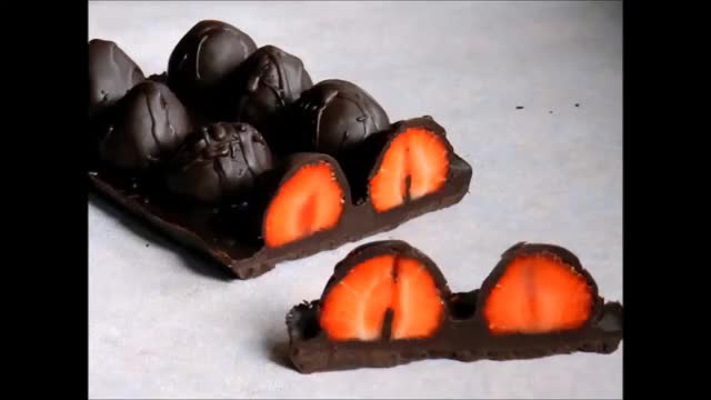 Strawberry Chocolate Bar