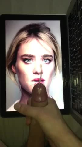 Mackenzie Davis cum tribute