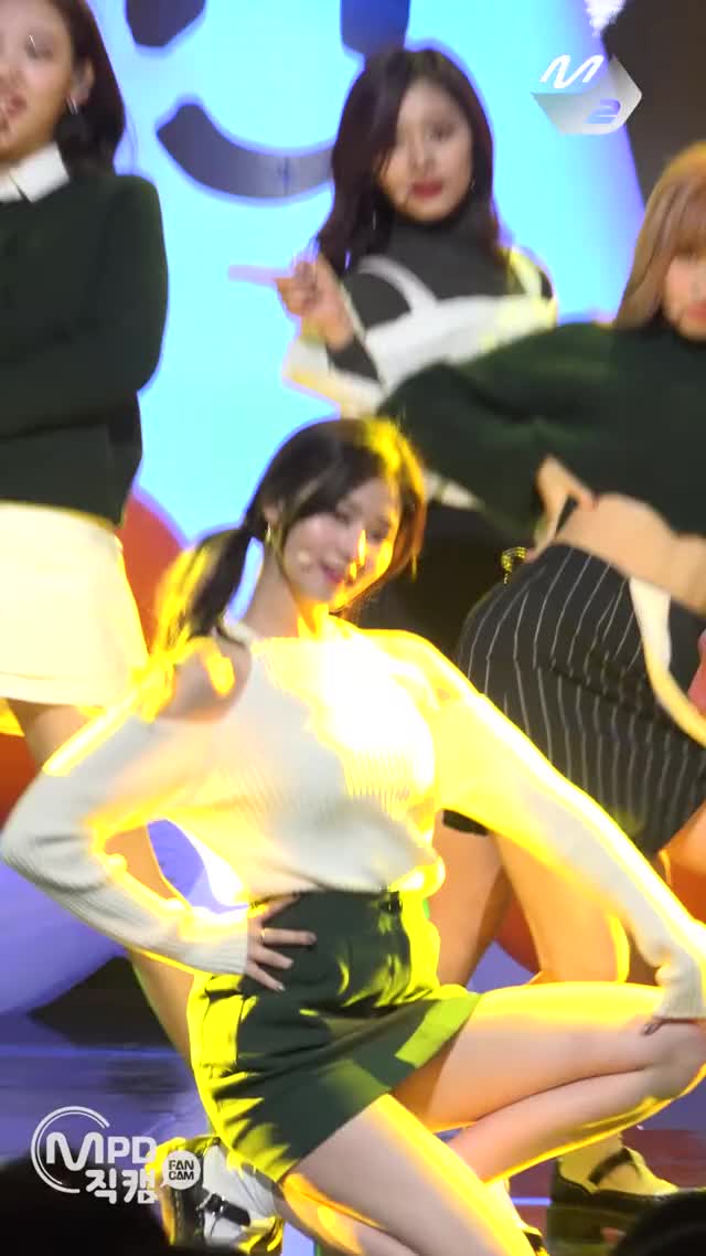 [MPD직캠] 트와이스 사나 직캠 TT TWICE SANA Fancam @엠카운트다운_161103