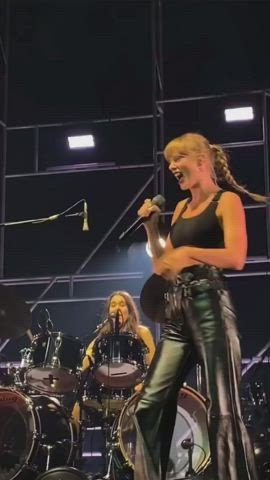 Boobs Celebrity Tight Ass gif