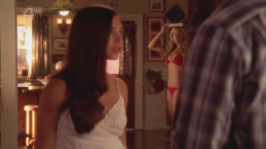 Laura Vandervoort
