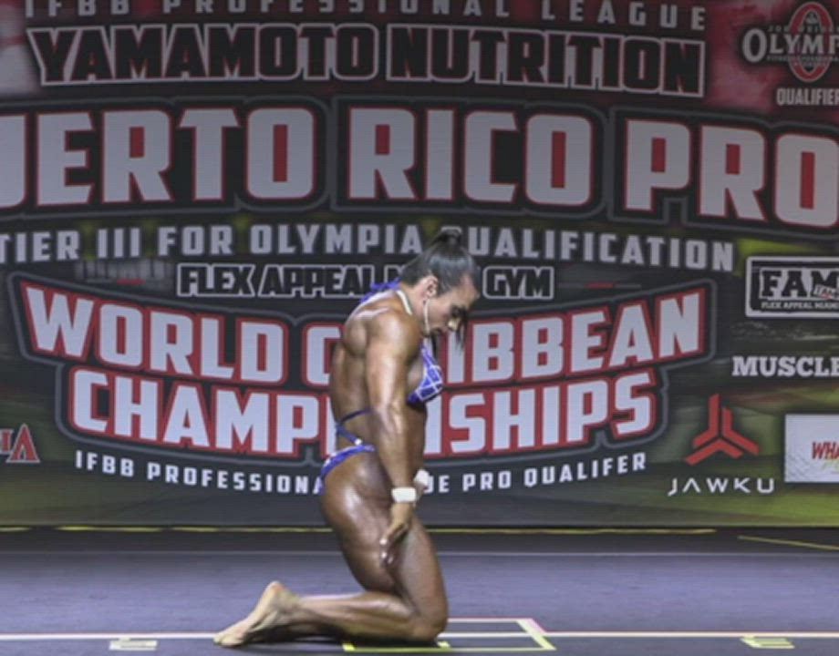 Bodybuilder Fitness Muscular Girl Muscular Milf gif