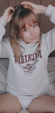 It's getting cold here in Sweden but I promise I can keep you warm 🥰
