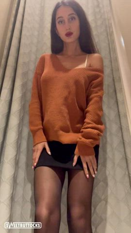 Fitting room.