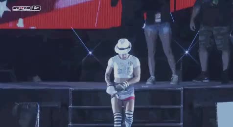 Andy Nguyen 'Smooth Criminal' entrance