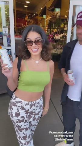 Natural Tits Pokies Vanessa Hudgens gif
