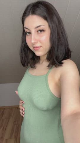 I want to fuck one lucky Redditor. Who wants to be the one? 😇