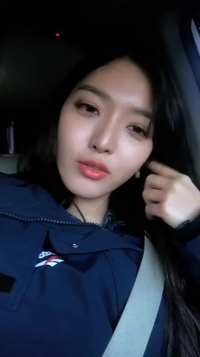 180124 13:07:26 KST Chanmi (찬미) Instagram Live (인스타그램 라이브)