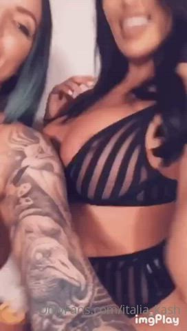 Amateur Big Tits Boobs Busty Kiss Kissing Lesbian OnlyFans Sex Tits gif