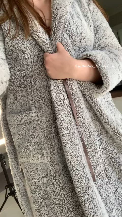 I want to feel you kisses on my soft skin