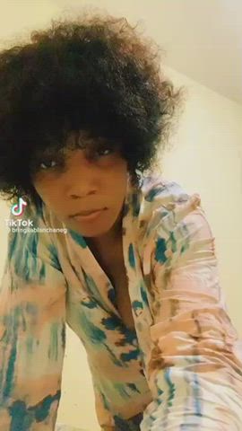 Downblouse Ebony Nipslip TikTok gif