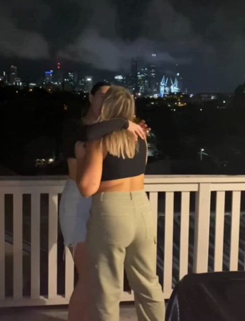 amateur blonde brunette friends huge tits kissing lesbian passionate public thick