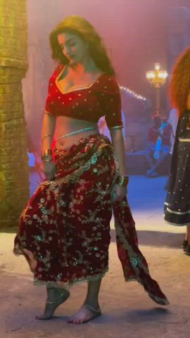 Busty bollywood actress Anveshi Jain