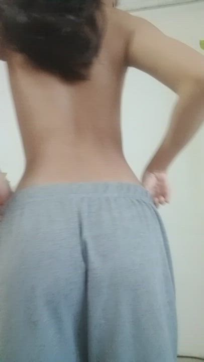 Looking for a cock to wiggle on