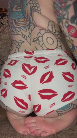 Kiss it
