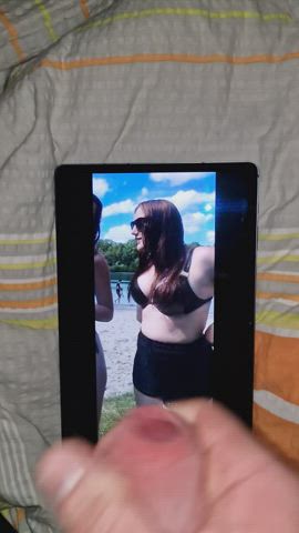 TikTok Weib vollgespritzt