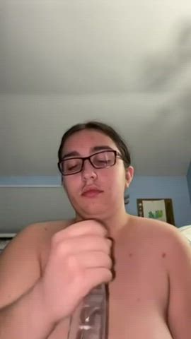 would u let me give you a handjob then titty fuck you? 😋☺️ link to full vid