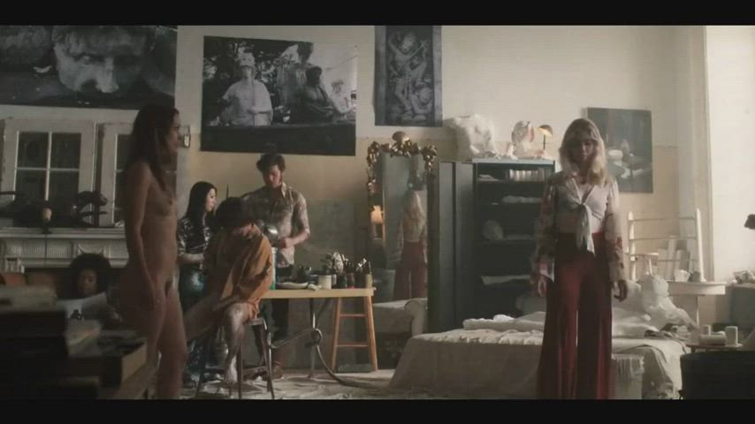 boobs celebrity olivia wilde sideboob gif