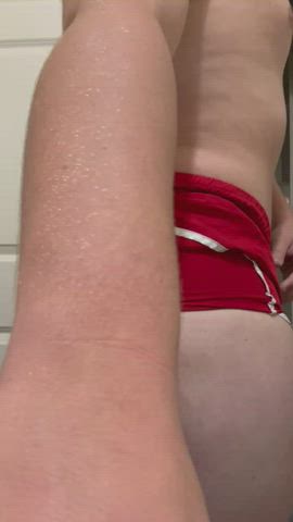 [19] femboy with fat ass looking for twink or other femboy to chat 😙