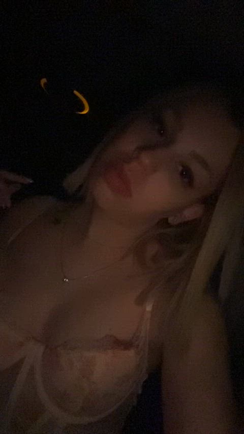 amateur babe blonde gif