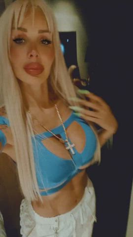 blonde boobs fake boobs fake tits lips onlyfans smile tattoo gif