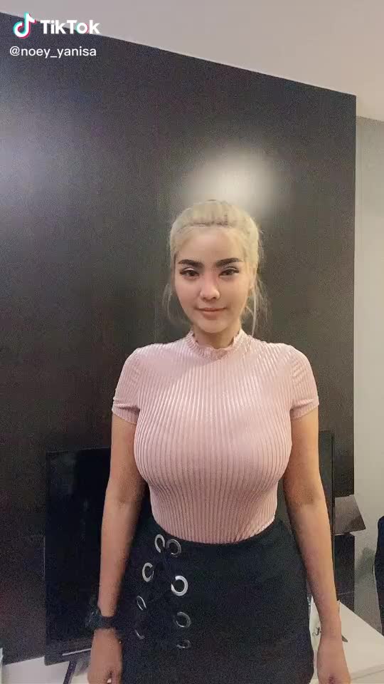 Damn Yanisa..