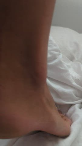 Foot to booty