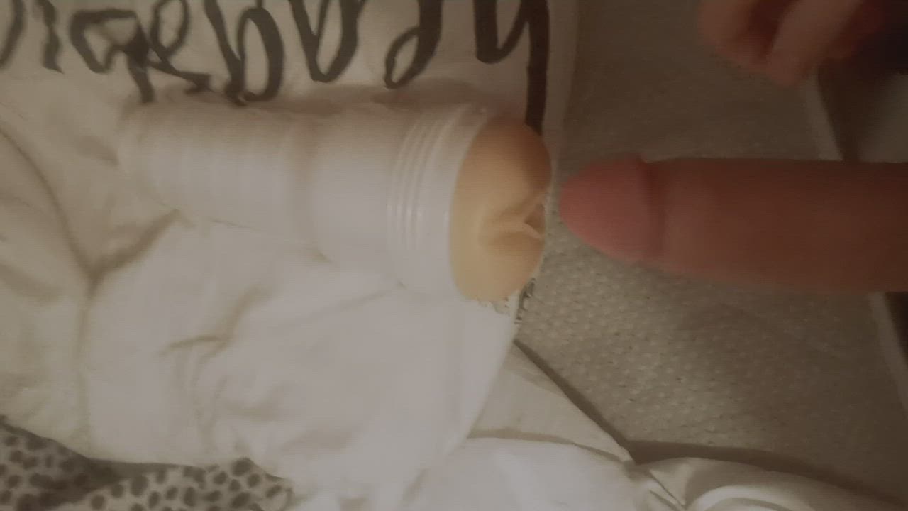 Fucking my fleshlight
