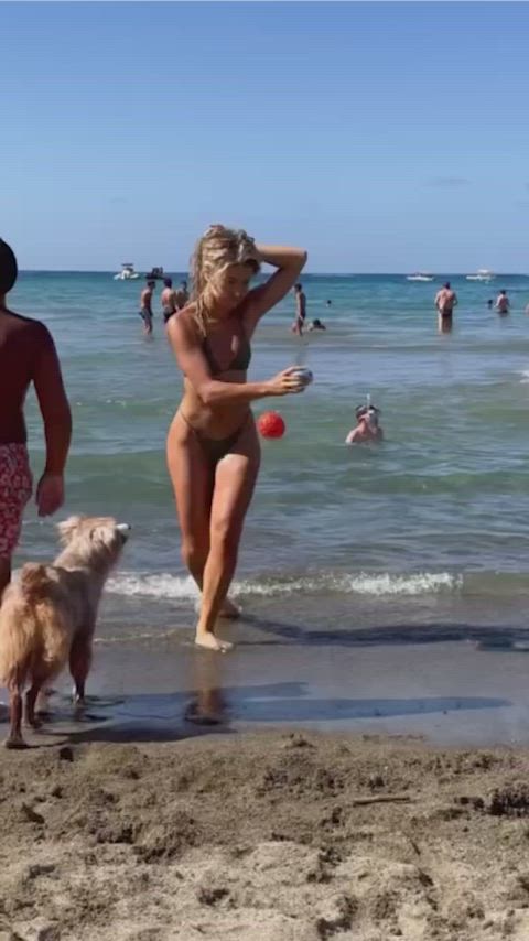 beach hips thighs tiktok r/exposedtostrangers bikinis curvy-chicks exposed-in-public