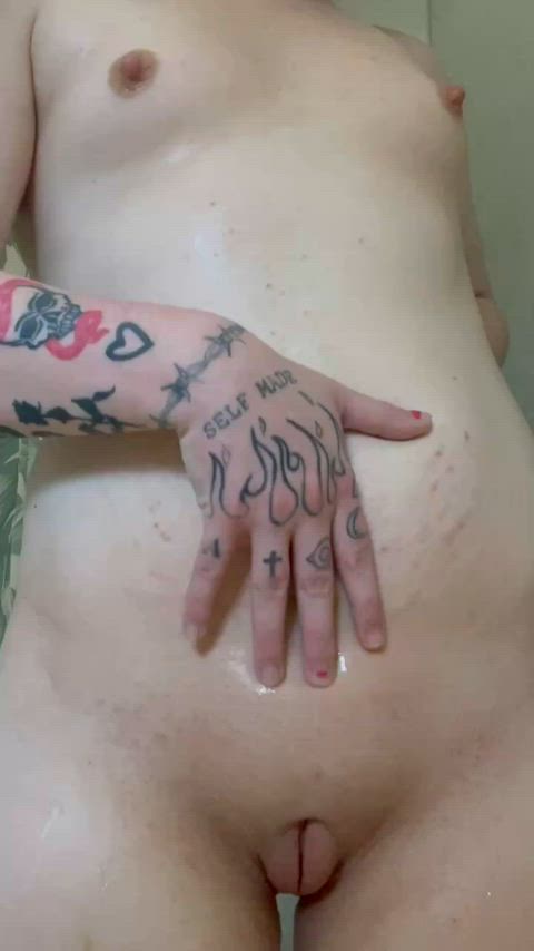 I love fucking my boy holes in the shower 🤤