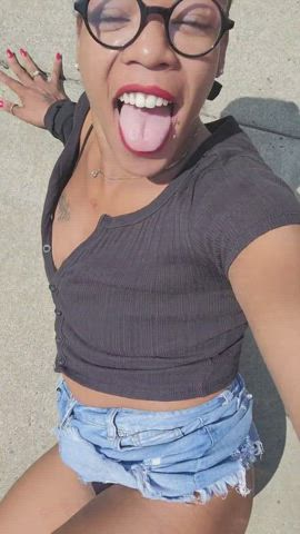 amateur boobs ebony milf outdoor public solo r/caughtpublic gif