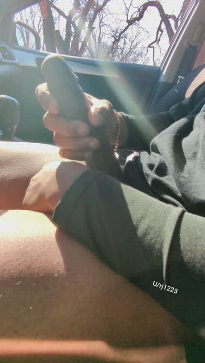 guy catches me stroking and offers to suck me off. i took him up on his offer😈