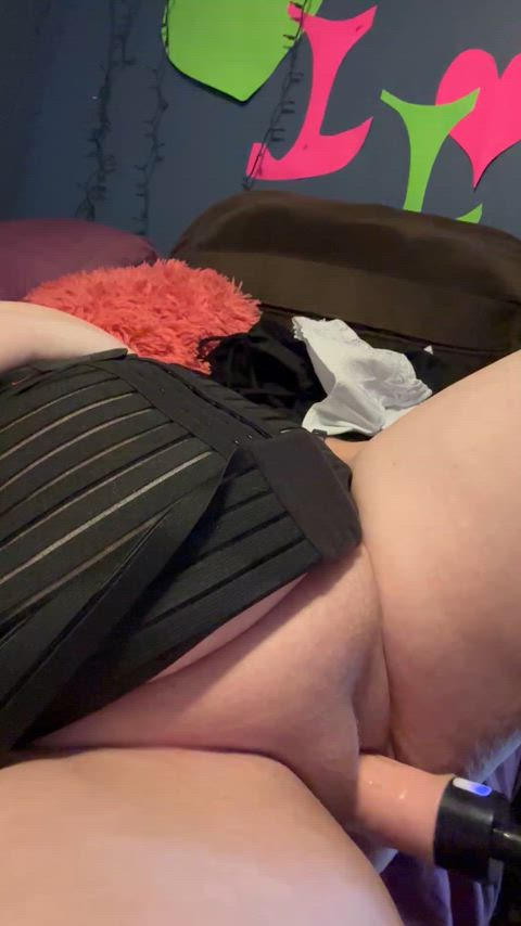 amateur bbw dildo fucktoy masturbating onlyfans pussy sex machine sex toy thick lips-that-grip