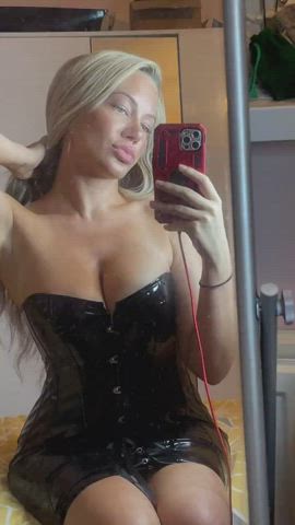 Do you like my black dress?