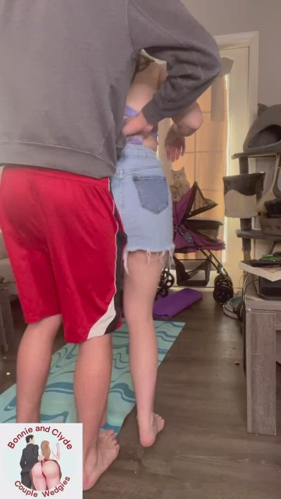 Pulled my thong so much you could barely see the lace🥴