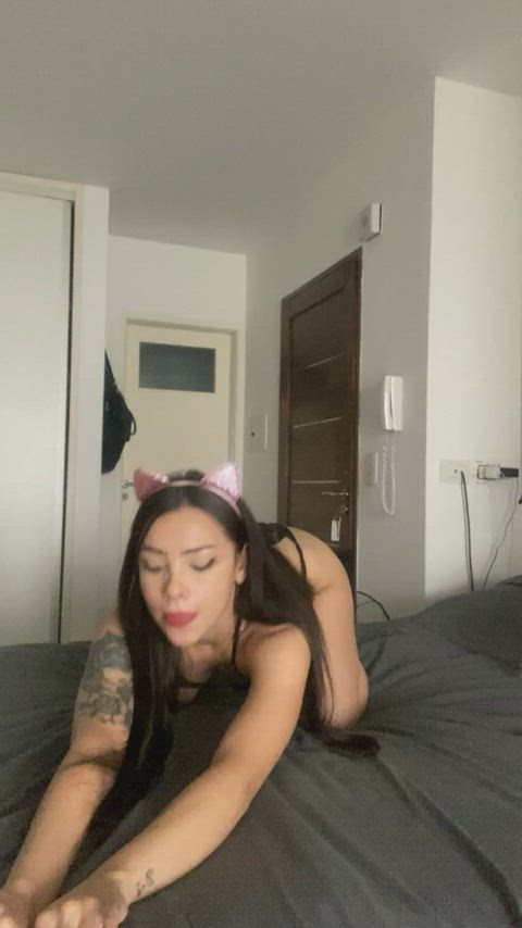 How can this pretty face be so fucking slutty