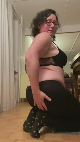 Can a milf girl make your cock hard?