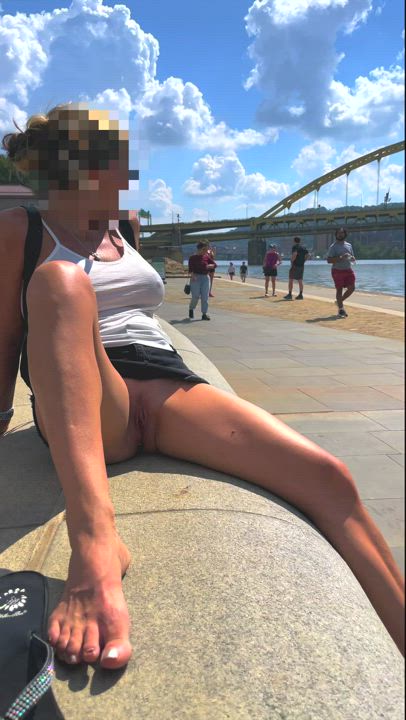Knowing people catch me makes excited for some [F]riday night flashing tonight!