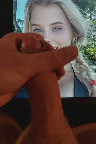 Love cumming on blondes