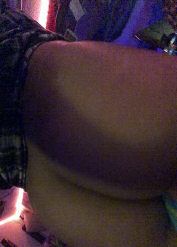 Need an Asian ass to breed? Look no further baby;)