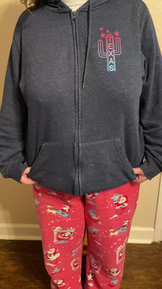 Jumjum Titty Shake