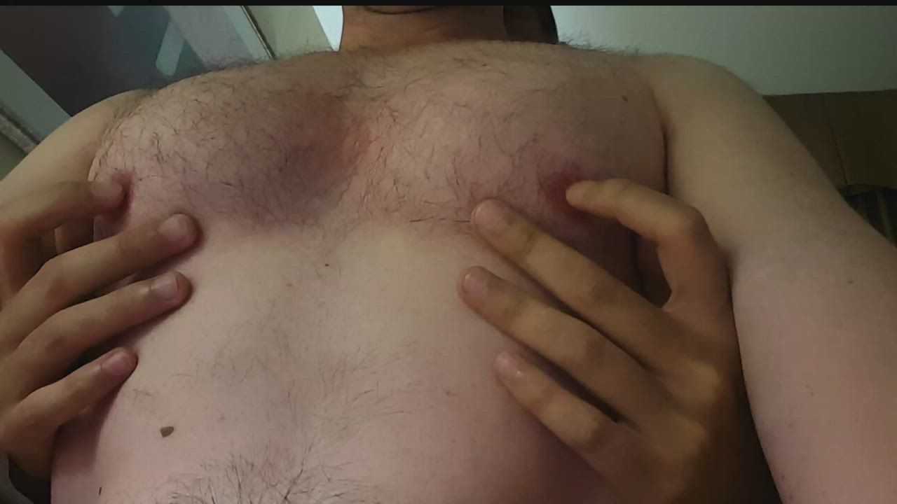 I love getting my nips tweaked!