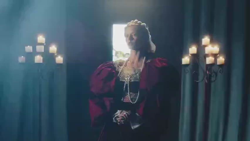 australian blonde celebrity gif
