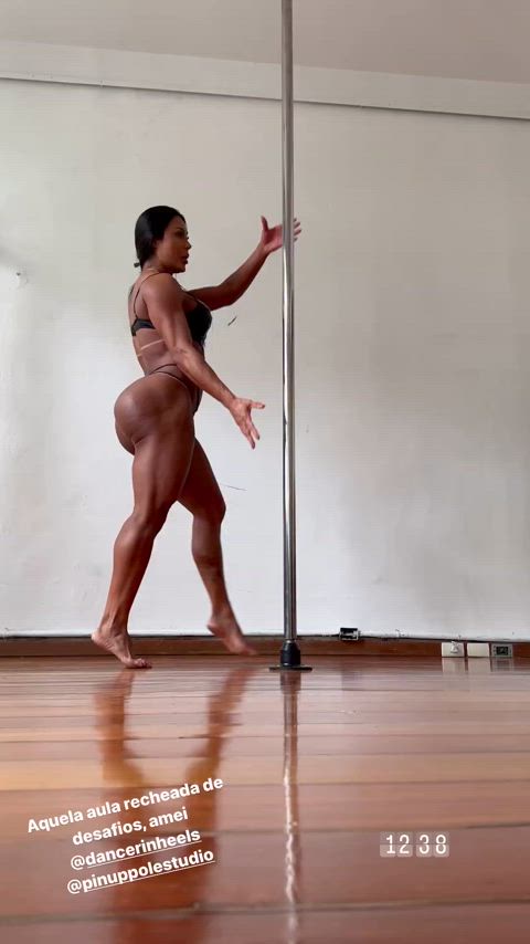 ass big ass big tits brazilian celebrity dancing muscular girl pole dance gif