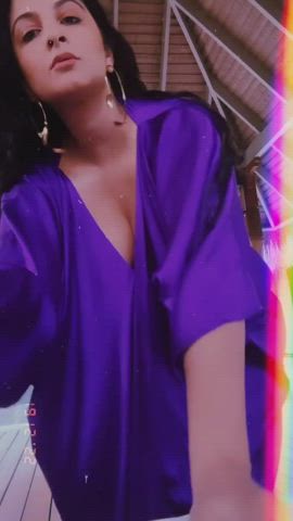 bollywood celebrity cleavage gif