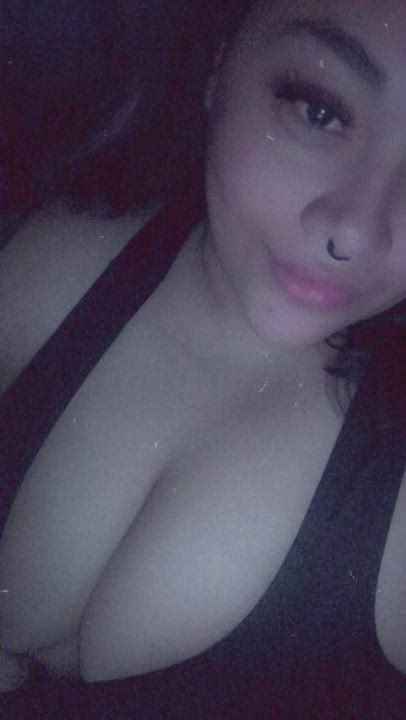I love to make my titties bounce 😈