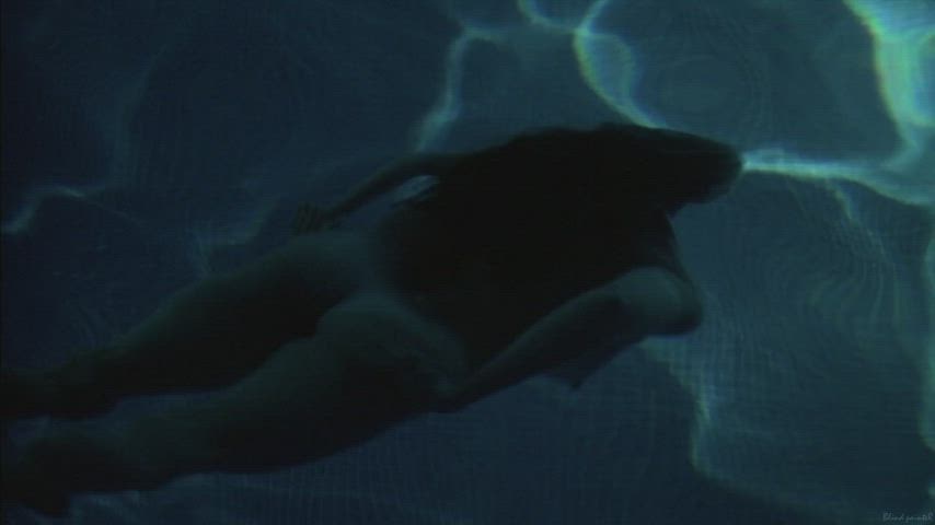 Heavy kissing warning (Theresa Russell &amp; Sami Frey - Black Widow (US1987))