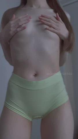 Does 5'4 count as extra small?