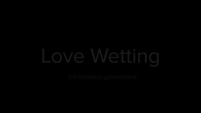 Naomi – Pissing scene 1. Lovewetting
